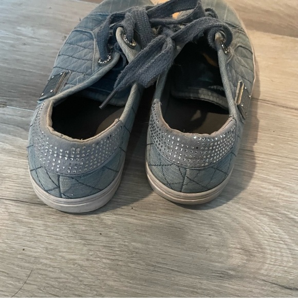 Guess shoe size 7 - Picture 5 of 9